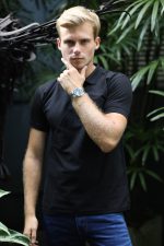 Black Collar T-Shirt - Image 4